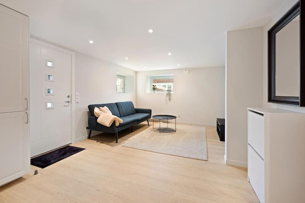 Practical Basement Apt With All Home Comforts Close To City Centre Stavanger Esterno foto